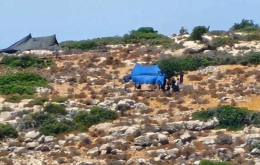 مستوطنون صهاينة ينصبون خيمًا على أراضي الفلسطينيين في سلفيت