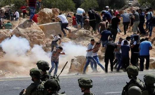 إستشهاد مواطن فلسطيني واصابة اخرين في اعتداءات للاحتلال بالضفة الغربية المحتلة