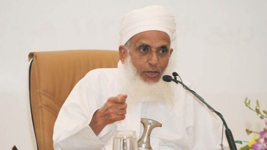 مفتي عمان يدعو المسلمين إلى قطع العلاقات مع السويد ردا على حرق القرآن الكريم