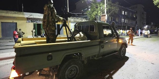 مقتل 20 جندياً صومالياً في هجوم انتحاري بمقديشو