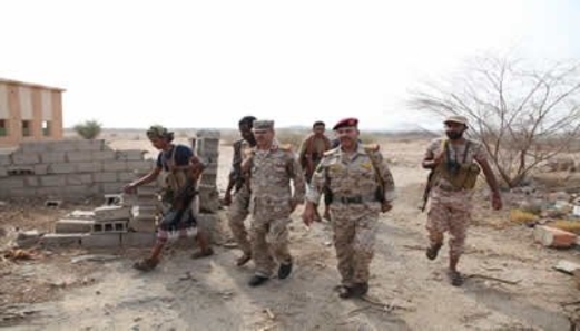 قيادات وزارة الدفاع ورئاسة الأركان يتفقدون المقاتلين في الساحل الغربي