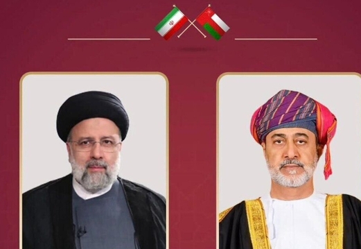 الرئيس الايراني يبحث مع سلطان عمان تعزيز العلاقات الثنائية بين البلدين