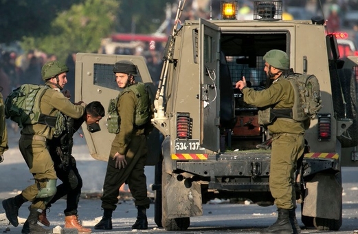 العدو الصهيوني يشن حملة اعتقالات واسعة بالضفة والقدس المحتلتين
