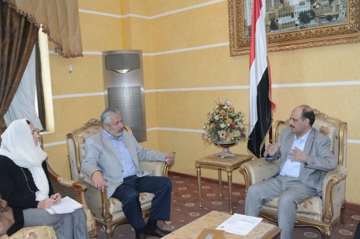 وزير النقل يلتقي نائب المدير القطري للبرنامج الإنمائي للأمم المتحدة لدى اليمن