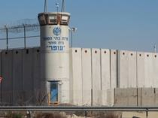 ارتفاع عدد المعتقلين الفلسطينيين المضربين عن الطعام إلى 13
