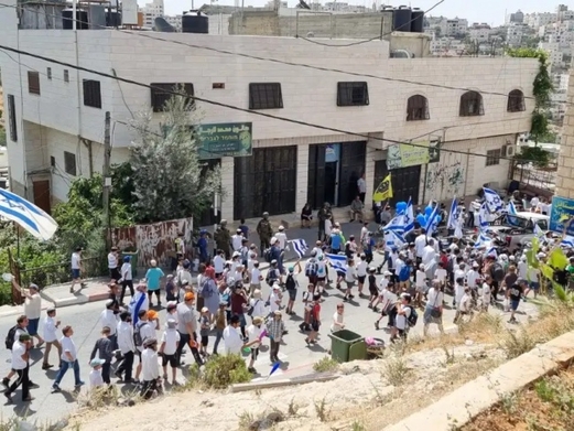 مسيرة استفزازية للمستوطنين في البلدة القديمة من الخليل