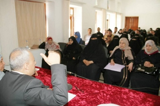 الجنيد يناقش مع قيادة وكوادر اتحاد نساء اليمن دور المرأة في تنفيذ الرؤية الوطنية