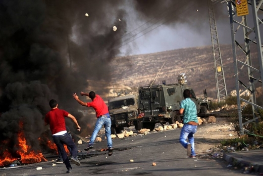 اصابة شاب فلسطيني برصاص قوات العدو الصهيوني في بيت فوريك