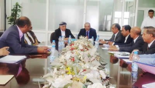 وزير الأشغال يلتقي أعضاء لجنة السلطة المحلية والخدمات بمجلس الشورى