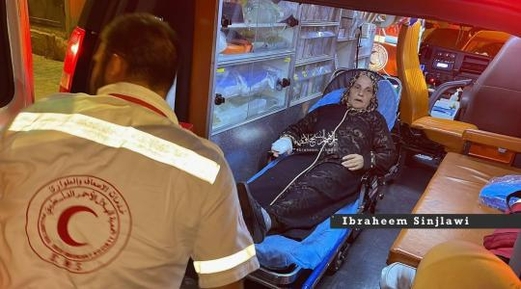 إصابة مسنة فلسطينية بعيار ناري أثناء تواجدها في المسجد الأقصى المبارك 