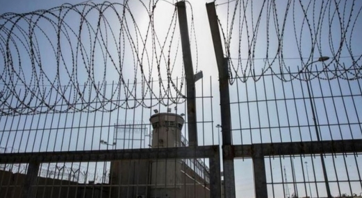 احتجاجا على إجراءات “بن غفير” بحقهم: الأسرى الفلسطينيون يخوضون إضرابا عن الطعام في الـ14 الجاري