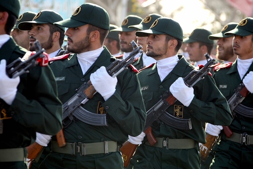 إيران.. شهيد وثلاثة جرحى جراء إطلاق نار عشوائي على قوات الأمن بمدينة نورآباد