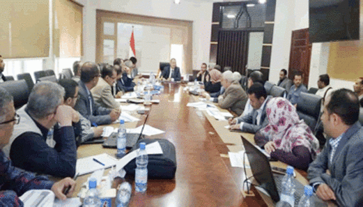 وزير المياه والبيئة يرأس اجتماعا لمناقشة جهود مكافحة الكوليرا
