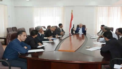 مناقشة الجوانب الفنية والإدارية لقطاع النقل البري