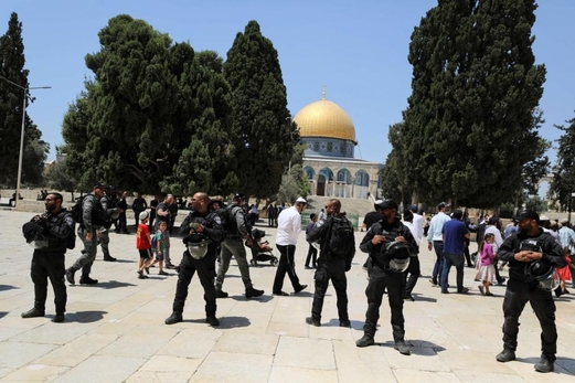 دعوة فلسطينية لموقف جاد ورادع لجرائم العدو ومستوطنيه في الأقصى