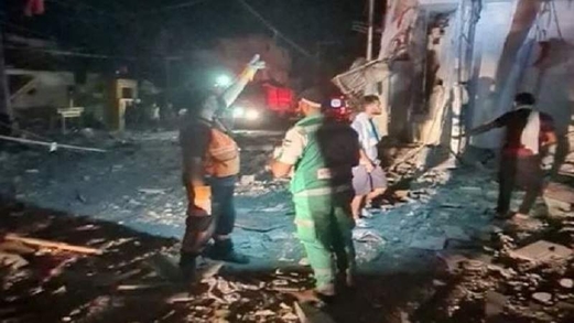 الدفاع المدني بغزة: عاجزون عن التعامل مع الكم الهائل من البيوت المدمرة إثر القصف الصهيوني 