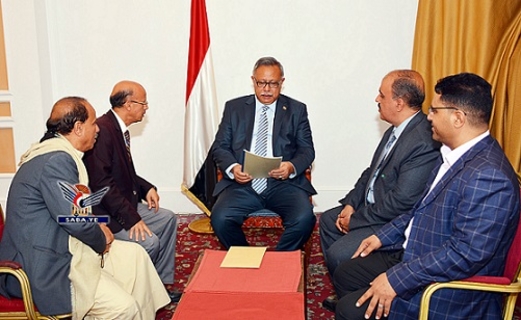 الدكتور بن حبتور يشيد بالدور العلمي والأكاديمي لجامعة إب