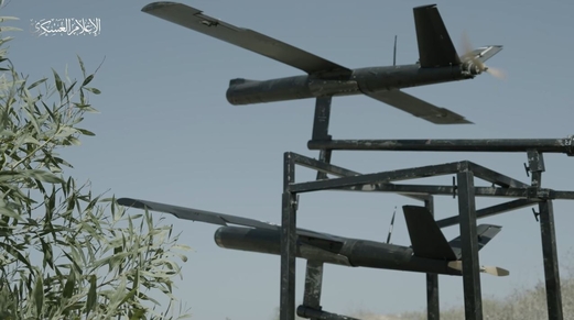 كتائب القسام تستهدف قاعدتين لسلاح الجو الصهيوني بمسيرات “الزواري”