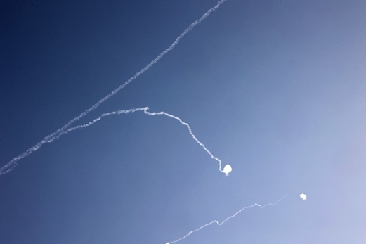 المقاومة الفلسطينية تواصل دك “تل أبيب” في إطار معركة “طوفان الأقصى”