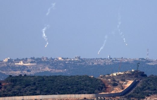 اليونيفيل تعلن أن مقرها العام في جنوب لبنان أصيب بقذيفة