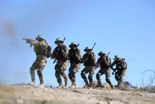 “حماس”: المواجهات بين “القسام” والعدو تؤكد أن المقاومة تمسك بزمام المبادرة