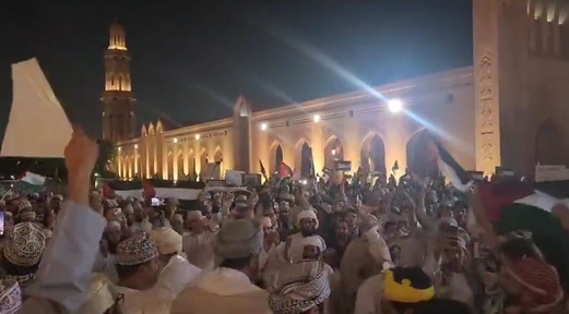 “هآرتس”: عُمان منعت طائرات صهيونية من عبور أجوائها والإمارات والسعودية تسمحان   