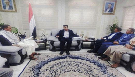 المتوكل والعنسي يناقشا الوضع الصحي بمحافظة ذمار