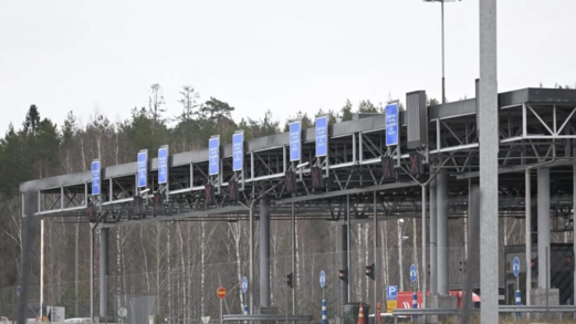 فنلندا تقرر غلق نصف معابرها وتضع حواجز على الحدود مع روسيا