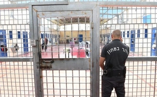 نادي الأسير يطالب بتشكيل لجان تحقيق بالتعذيب الممنهج بحق الأسرى الفلسطينيين في معتقلات العدو