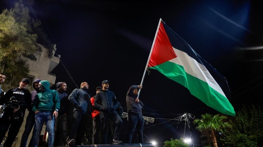 المقاومة الفلسطينية تنتزع حرية 39 أسيراً فلسطينياً جديداً من الأطفال في اليوم الثالث من الهدنة