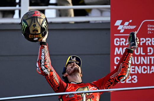 فرانشيسكو بانيا يحتفظ بلقب بطولة العالم للدراجات النارية