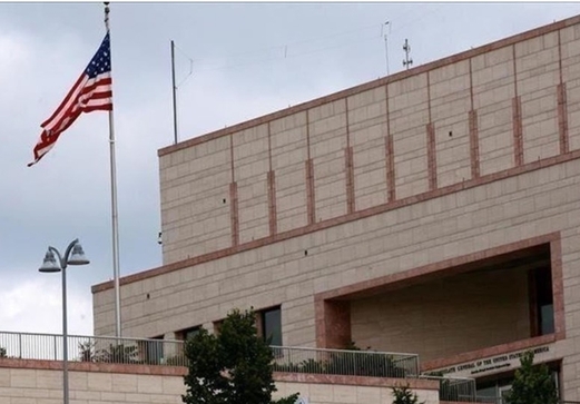 السفارة الاميركية بالعراق تعلن تعرضها لهجوم بصاروخين