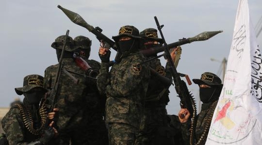 المقاومة الفلسطينية تستهدف عدة تجمعات للعدو الصهيوني وآلياته