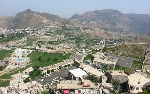 وكيل محافظة حجة يطلع على أنشطة مخيم الصماد الصيفي بالمدينة