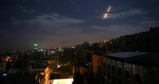 شهداء وجرحى في عدوان صهيوني جوي على البوكمال شرق سوريا