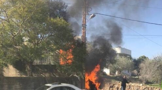 إصابات في استهداف مُسيرة صهيونية سيارة على مقربة من مكان تشييع قيادي في حزب الله 