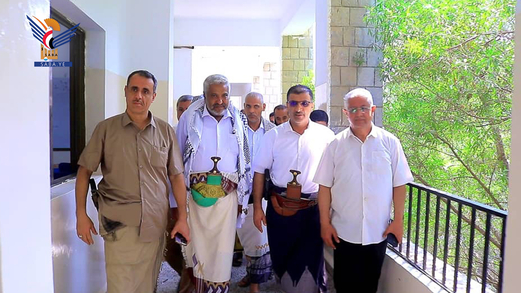 النمير وقحيم يفتتحان معمل للحاسوب بجامعة الحديدة بدعم من يمن موبايل