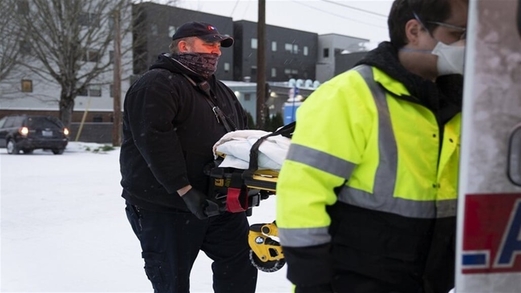 مصرع 61 شخصاً جراء العواصف الثلجية التي ضربت أمريكا الأسبوع الماضي