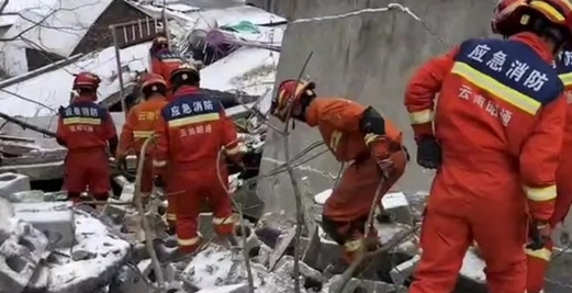 انزلاق ارضي يتسبب في وفاة 47 شخصاً جنوب غرب الصين