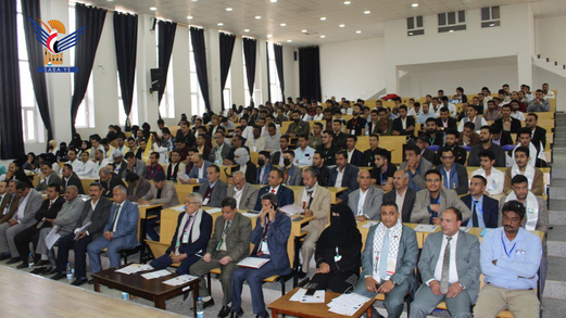 وزير التعليم العالي يدشن المسابقة العلمية الثانية لطلبة الجامعات اليمنية