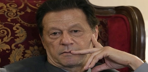 باكستان: الحكم على رئيس الوزراء السابق عمران خان بالسجن 14 عاماً