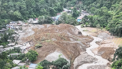 انهيار أرضي يؤدي الى إصابة 11 شخصاً جنوب الفلبين