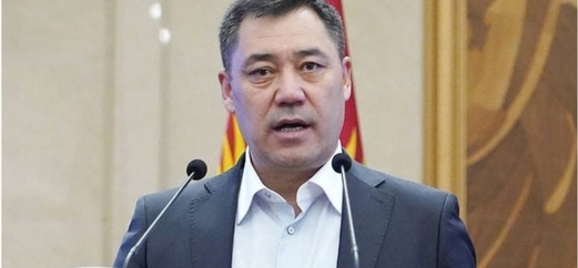 الرئيس القرغيزستاني يطالب أمريكا بعدم التدخل في شؤون بلاده