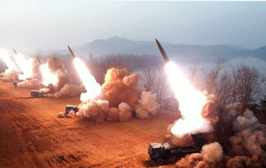 سول: بيونغ يانغ أطلقت عدة صواريخ كروز على بحر اليابان