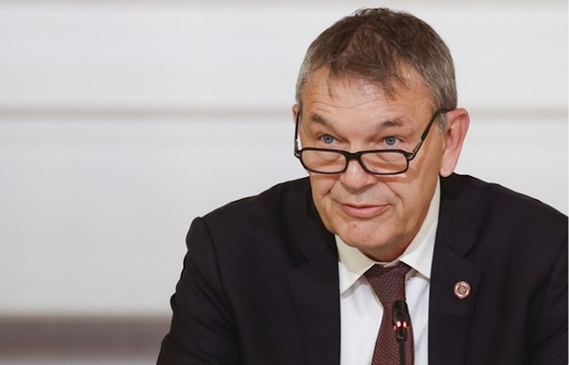 لازاريني: جنون “إسرائيل” بمنع “الأونروا” من توزيع المساعدات يجب أن يتوقف