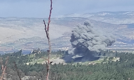 الطيران السوري ينفّذ غارات على مناطق انتشار المسلحين جنوب إدلب