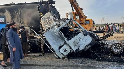 مقتل 21 شخصا في حادث سير في أفغانستان