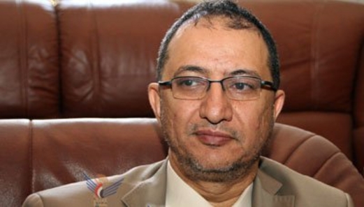 وزير المياه والبيئة يؤكد الحرص على التوسع بالخارطة المائية بالحديدة