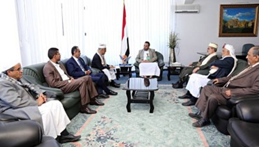 الرئيس الصمّاد يبحث مع رئيس مجلس القضاء الأعلى ووزير العدل أوضاع السلطة القضائية والعدلية