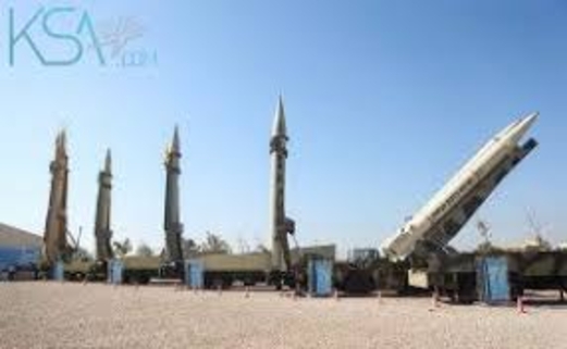 إيران تطلق عشرات الصواريخ صوب قاعدة عين الأسد بالعراق